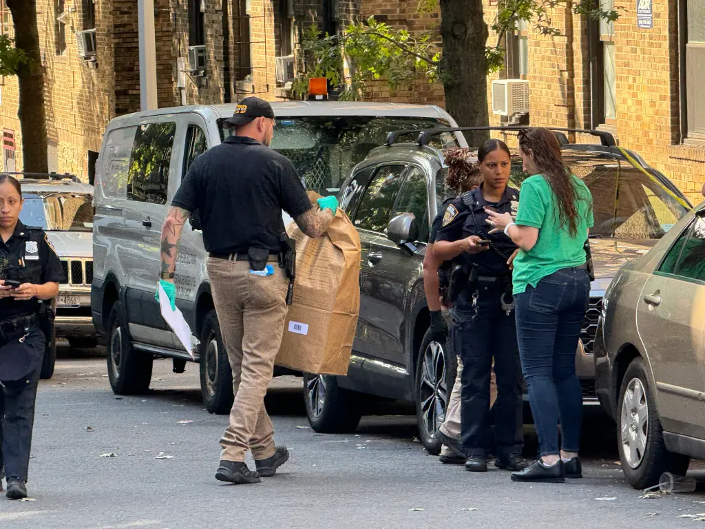 https://nypost.com/2024/08/20/us-news/off-duty-nypd-cop-found-dead-from-apparent-suicide-sources/